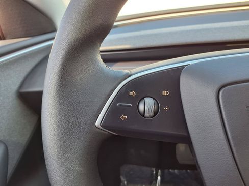 Used 2025 Tesla Model 3 Long Range RWD image 12