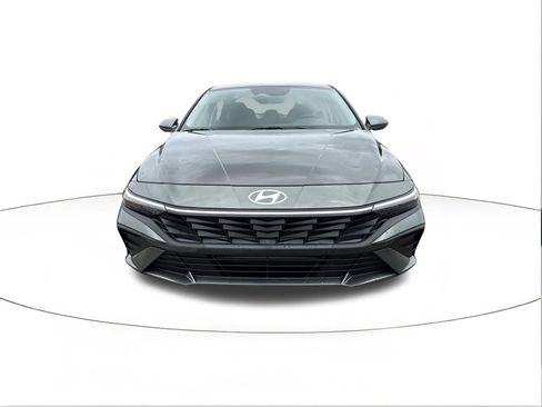 New 2026 Hyundai Elantra SE FWD image 8
