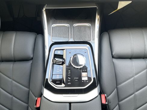 New 2026 BMW 740i w/ Executive Package RWD image 18