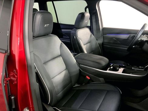 Used 2026 Buick Enclave Sport Touring FWD image 7