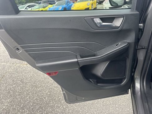 Used 2022 Ford Escape SEL image 26