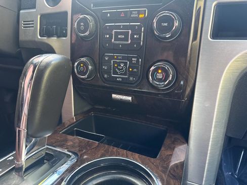 Used 2014 Ford F150 Platinum image 21