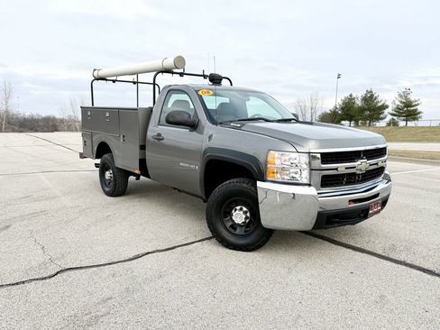 Used 2008 Chevrolet Silverado 3500 W/T image 1