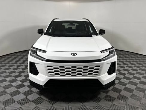 Used 2026 Toyota RAV4 SE w/ Convenience Package AWD/4WD image 2