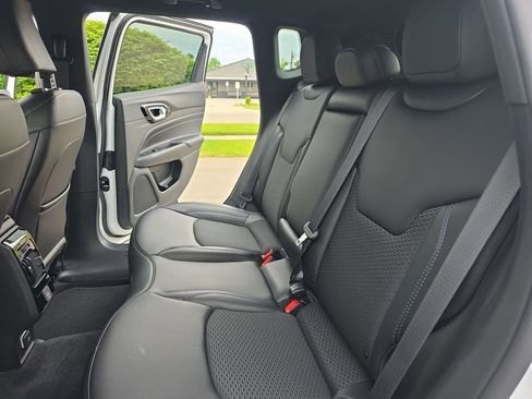New 2026 Jeep Compass Latitude AWD/4WD image 13