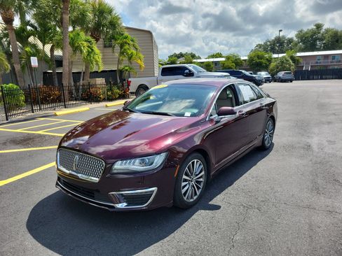 Used 2018 Lincoln MKZ Premiere FWD image 9