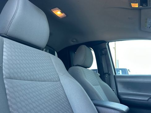 Used 2020 Toyota Tacoma SR RWD image 15