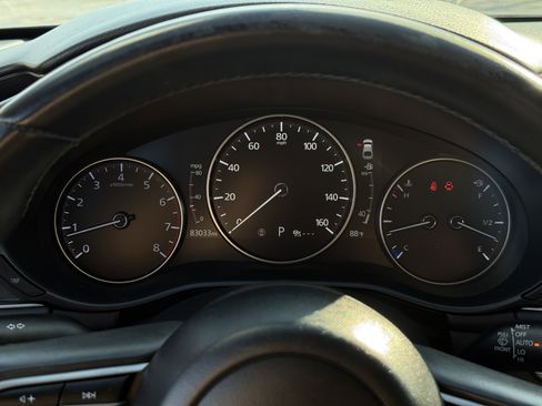 Used 2020 MAZDA MAZDA3 Hatchback image 19