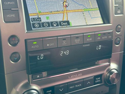 Used 2020 Lexus GX 460 Premium w/ Premium Package image 16