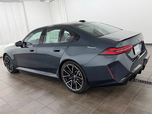 New 2026 BMW M5 w/ Carbon Package AWD/4WD image 5