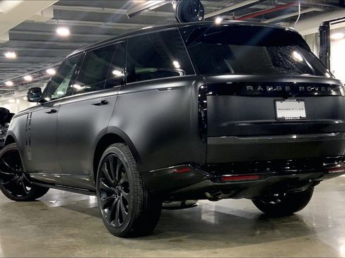 New 2026 Land Rover Range Rover Long Wheelbase Autobiography image 12