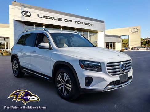 Used 2025 Mercedes-Benz GLB 250 4MATIC image 1