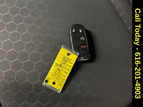 Used 2017 Jeep Compass Latitude w/ Cold Weather Group image 26