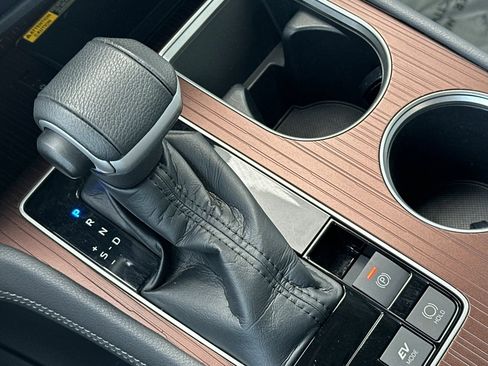 Certified 2022 Toyota Sienna XLE w/ XLE Plus Package image 23