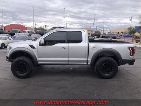 Used 2017 Ford F150 Raptor w/ Equipment Group 802A Luxury AWD/4WD image 5