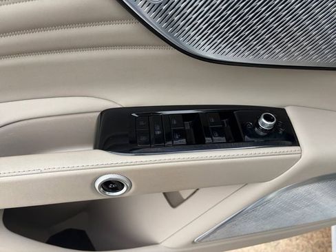 Used 2023 Maserati Grecale GT image 4