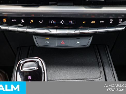 Used 2025 Cadillac XT4 Premium Luxury FWD image 31