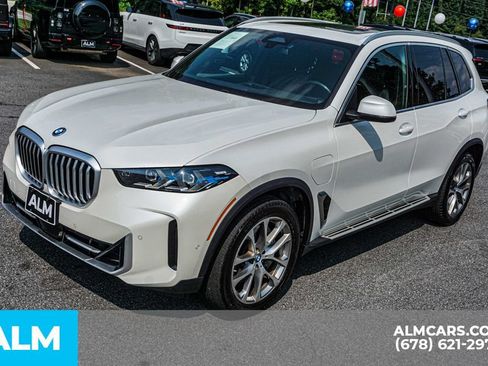 Used 2025 BMW X5 xDrive50e AWD/4WD image 15