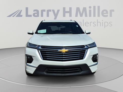Used 2023 Chevrolet Traverse Premier FWD image 8