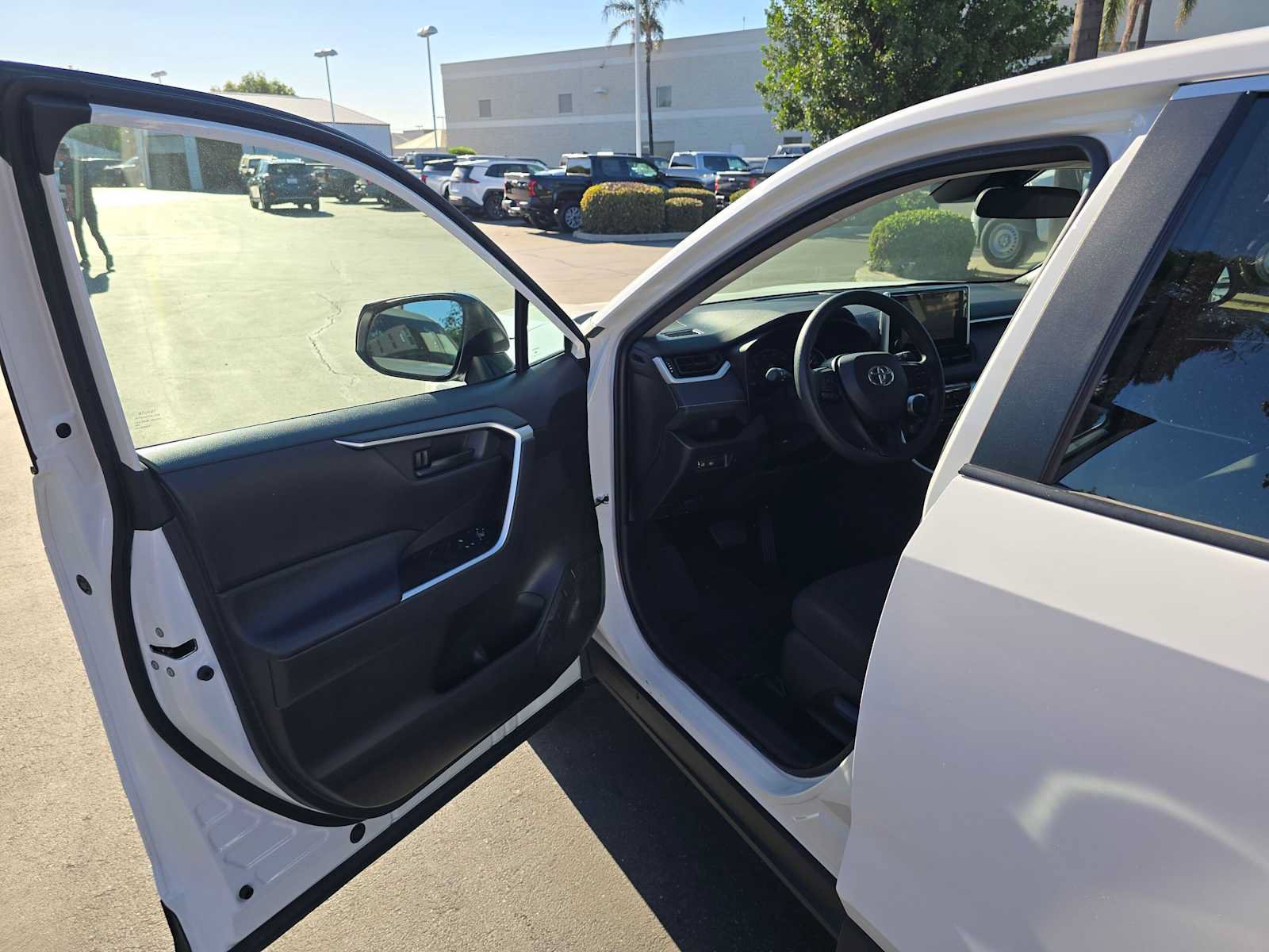 Certified 2025 Toyota RAV4 LE AWD/4WD image 19