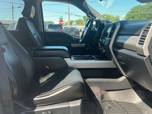 Used 2017 Ford F250 Lariat w/ Lariat Ultimate Package AWD/4WD image 14