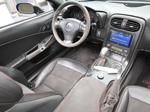 Used 2012 Chevrolet Corvette Grand Sport w/ 3LT Preferred Equipment Group image 21