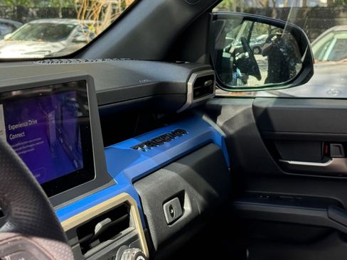 Used 2025 Toyota Tacoma TRD Off-Road image 29