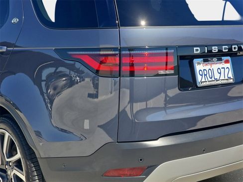 Certified 2025 Land Rover Discovery S image 37