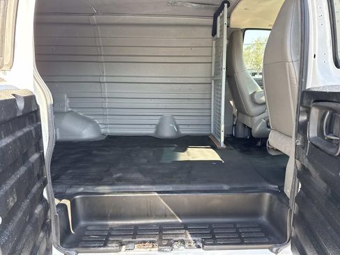 Used 2019 Chevrolet Express 2500 w/ Driver Convenience Package RWD image 12
