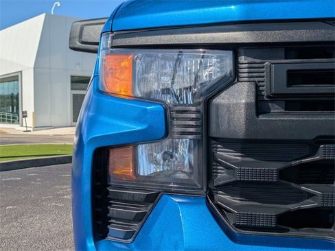 Used 2024 Chevrolet Silverado 1500 Custom image 10