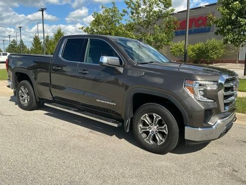 Used 2020 GMC Sierra 1500 SLE w/ SLE Value Package AWD/4WD image 2
