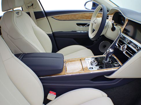Certified 2022 Bentley Flying Spur Plug-In Hybrid AWD/4WD image 22