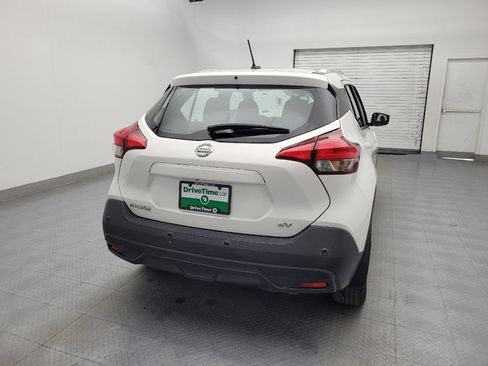 Used 2020 Nissan Kicks SV image 7