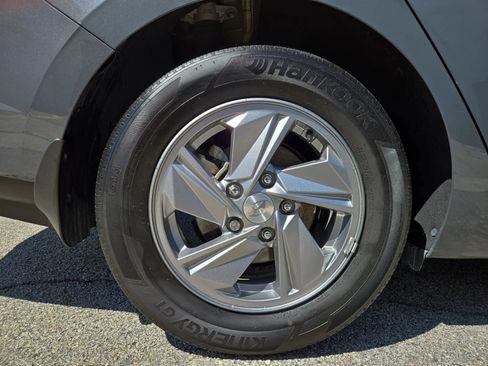 Used 2024 Hyundai Elantra SE FWD image 28