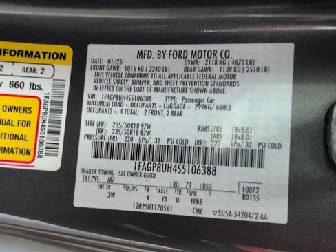 Used 2025 Ford Mustang Premium RWD image 29