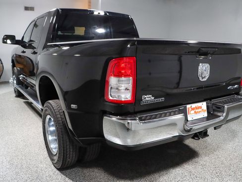 Used 2022 RAM 3500 Big Horn w/ Level A Equipment Group AWD/4WD image 9