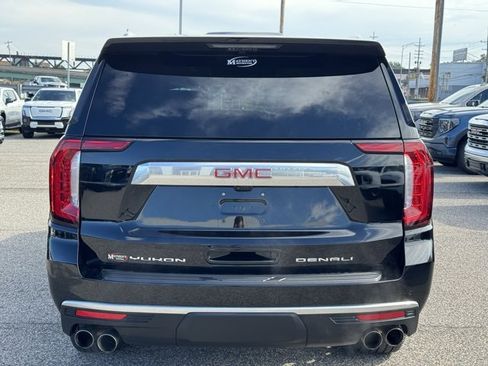 Used 2024 GMC Yukon XL Denali w/ Denali Reserve Package image 4
