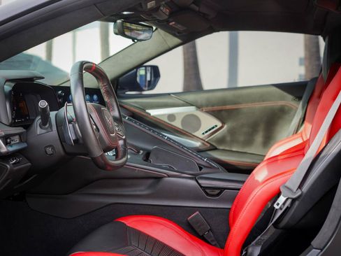 Used 2022 Chevrolet Corvette Stingray Premium Cpe w/ Z51 Performance Package RWD image 8