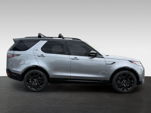 Used 2022 Land Rover Discovery S R-Dynamic AWD/4WD image 4