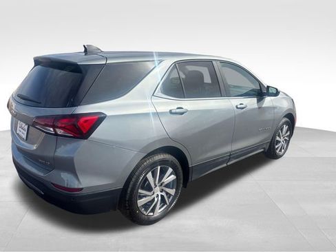 Used 2024 Chevrolet Equinox LT w/ LPO, Floor Liner Package image 6