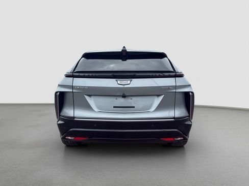 Used 2024 Cadillac Lyriq Luxury AWD/4WD image 5