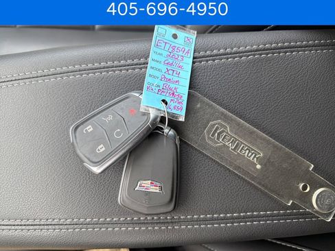 Used 2023 Cadillac XT4 Premium Luxury w/ Technology Package FWD image 34