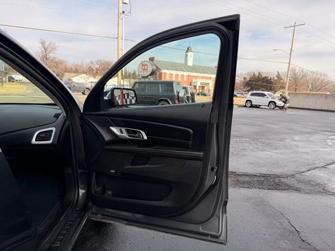 Used 2013 GMC Terrain SLT w/ Chrome and Technology Package image 29