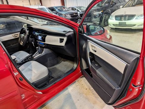 Used 2014 Toyota Corolla LE Premium image 26