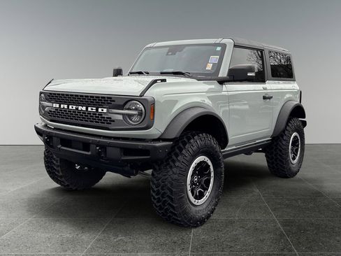 Used 2023 Ford Bronco Badlands AWD/4WD image 3