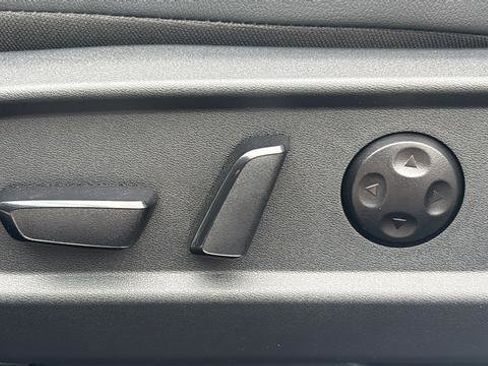 New 2026 Nissan Sentra SR FWD image 14