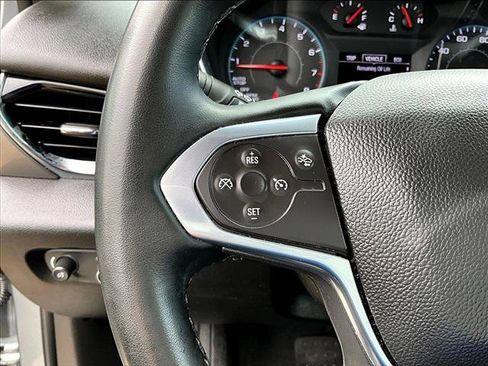 Used 2023 Chevrolet Traverse LT FWD image 20