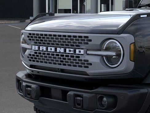 New 2025 Ford Bronco Badlands image 19