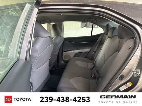 Used 2018 Toyota Camry LE image 15