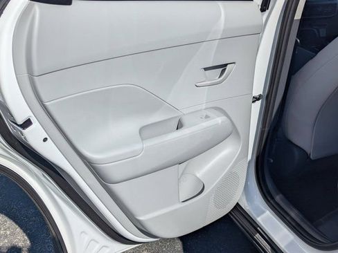 Used 2026 Hyundai Kona SEL Sport image 18